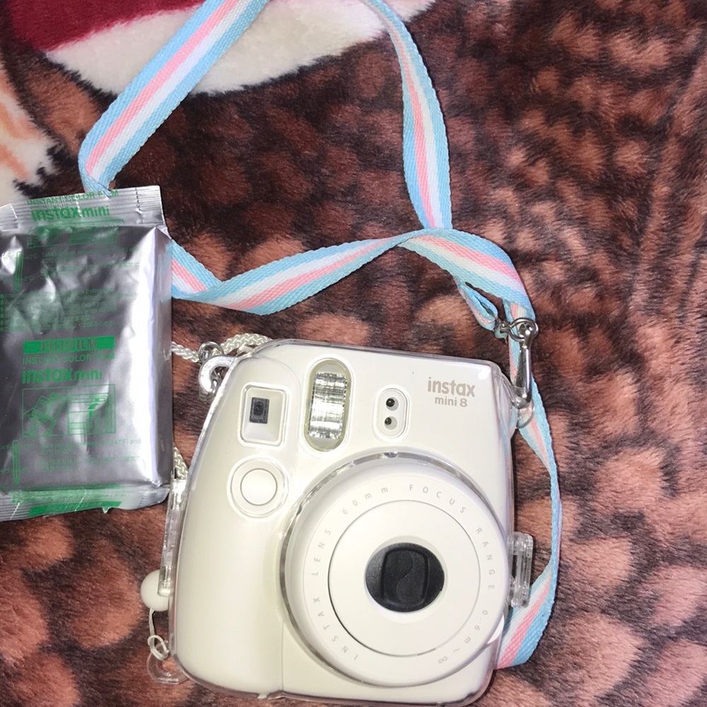 Polaroid ( instax mini 8 camera )